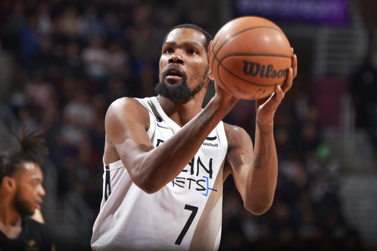 Kevin Durant Stats, Salary, Net worth, Age, Height, Girlfriend